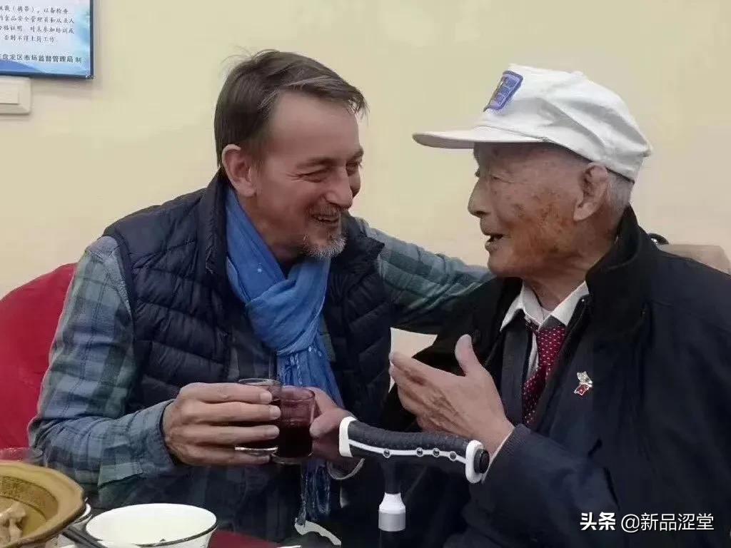 2018年11月，美国驻成都总领事林杰伟与云南最后一名飞虎队队员陆建航会面。陆建航于2020年5月去世，享年95岁。