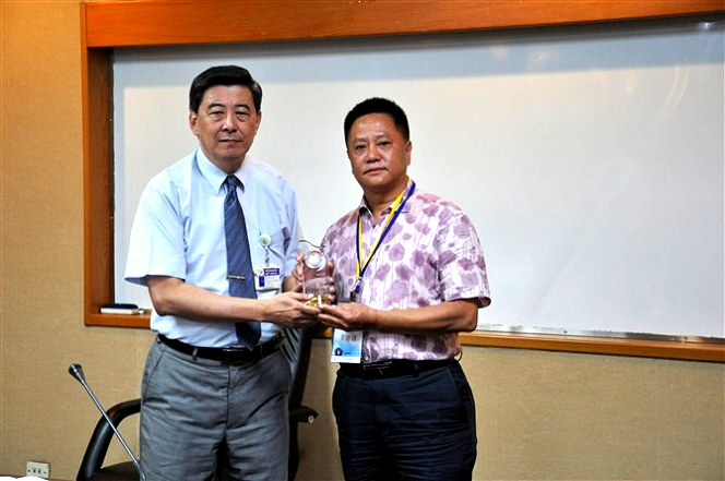 2012年台北市荣总医院孙主任合影