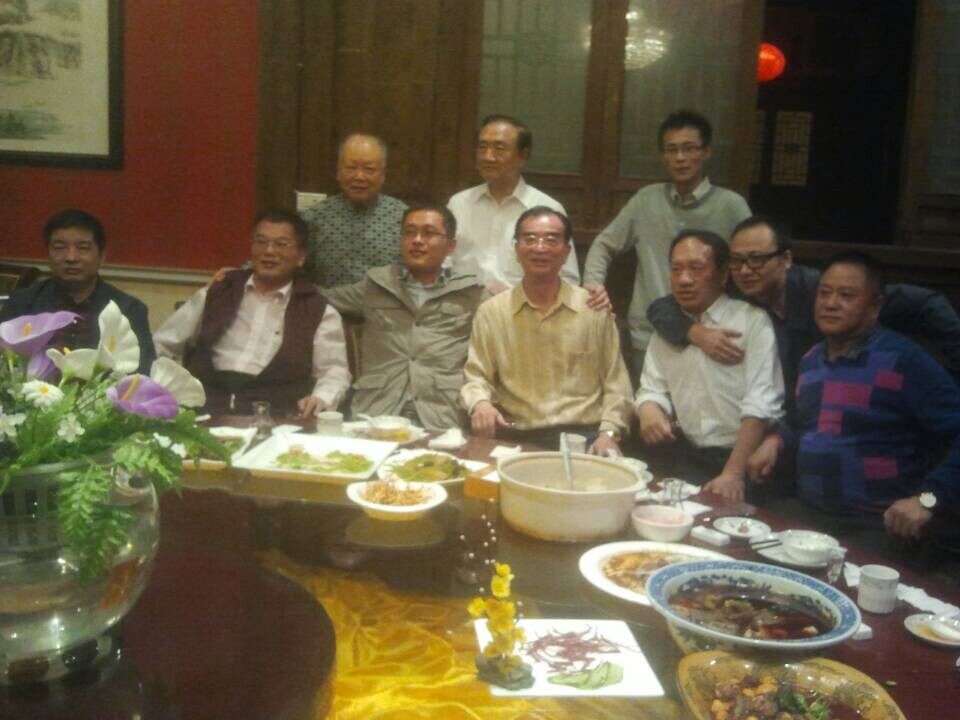 2013年7月受到阆中市市长宴请并接见